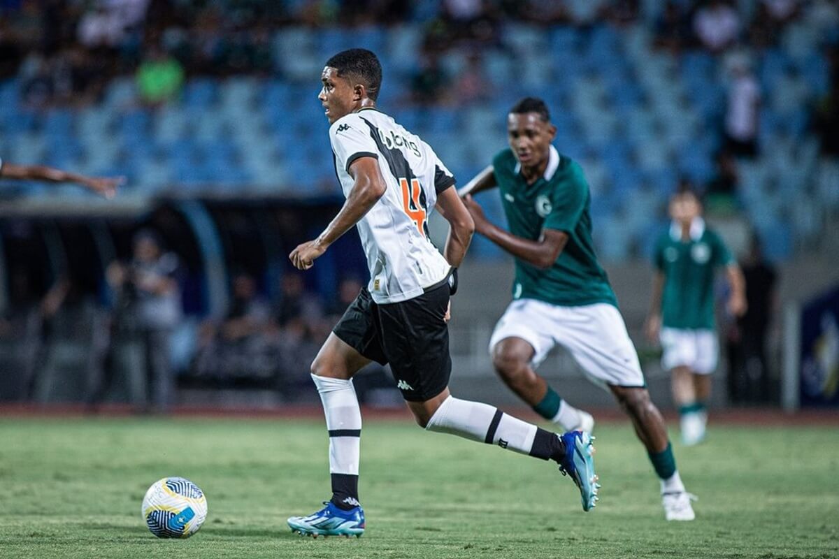 Bruno André em Goiás x Vasco pela Copa do Brasil Sub-17