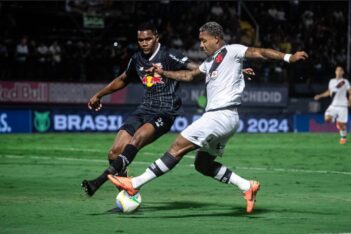David em jogo contra o Bragantino