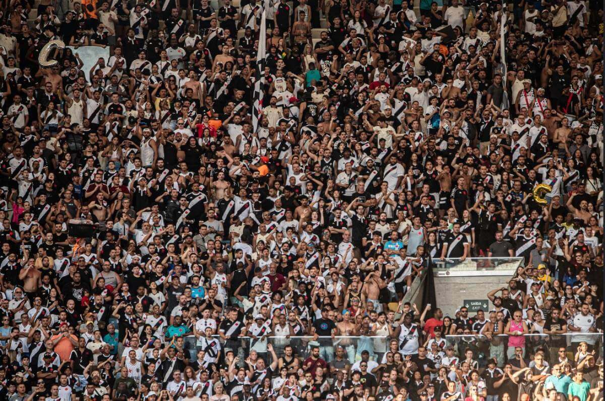 Torcida do Vasco em clássico no Maracanã