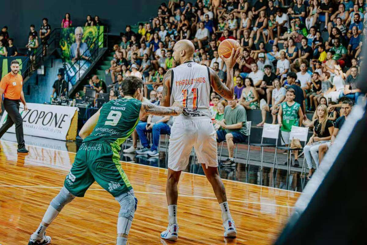 Marquinhos em Vasco x Bauru Basket