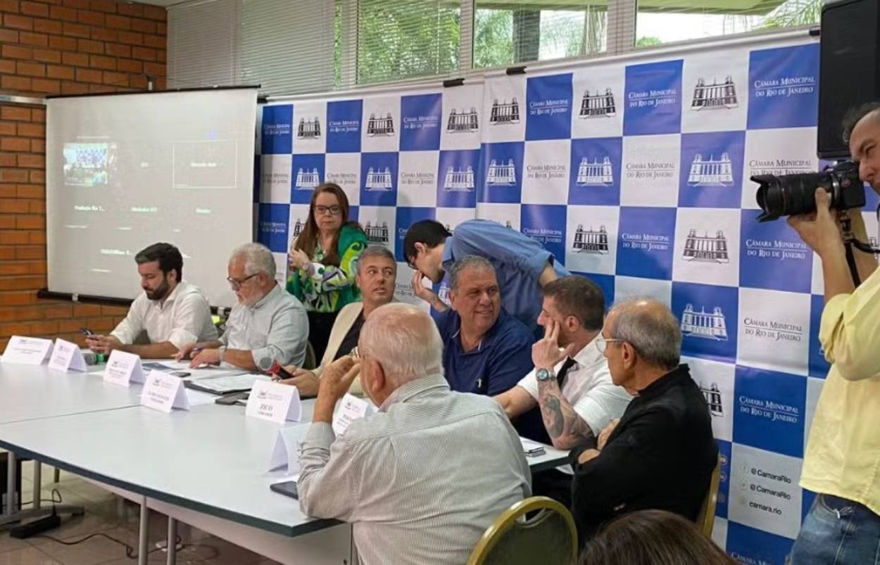 Pedrinho em audiência pública na Barra da Tijuca