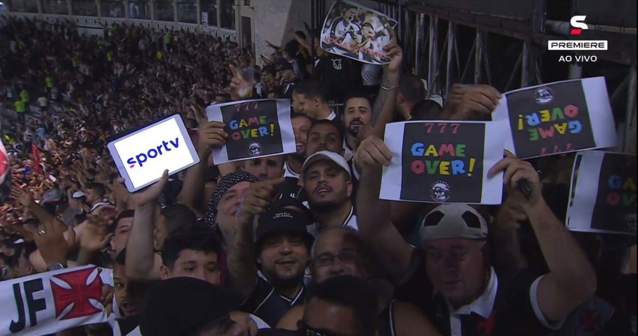 Torcida do Vasco protesta contra a 777 Partners