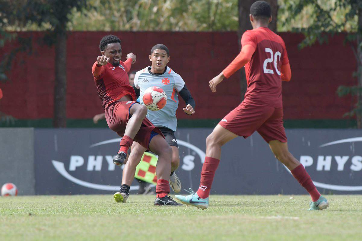 Sub-20 do Vasco empata com profissional da Portuguesa