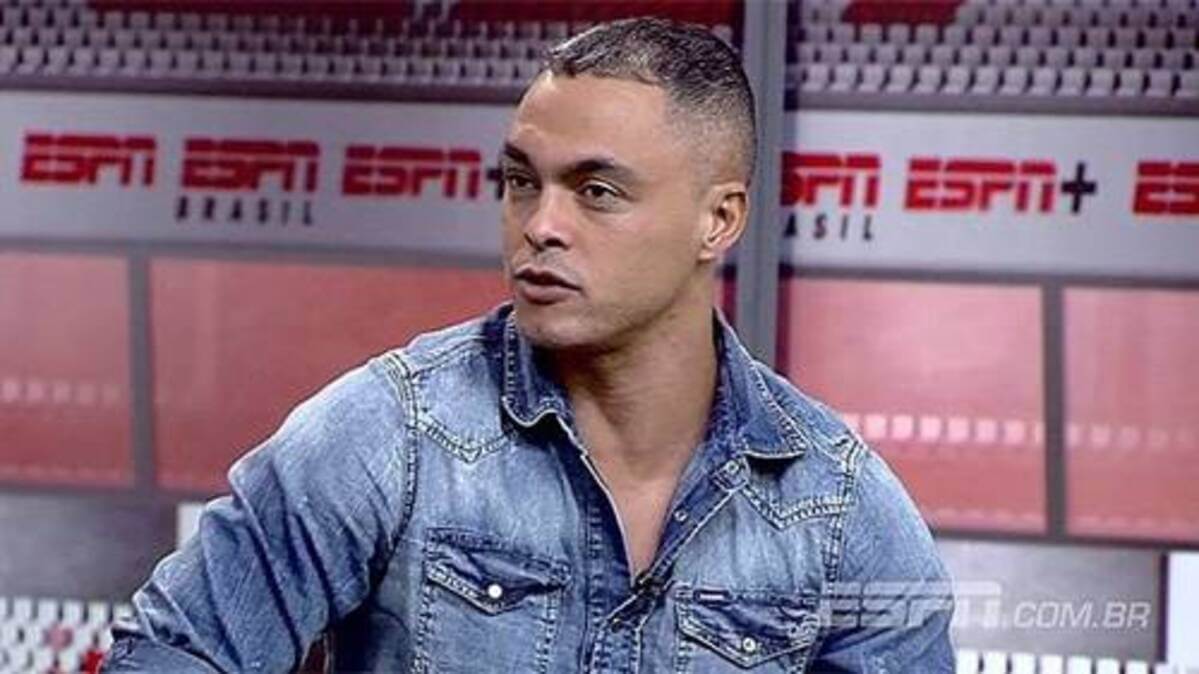 Ex-atacante Dodô durante programa da ESPN