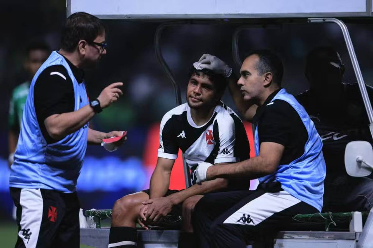 Rojas se machucou em jogo contra o Palmeiras