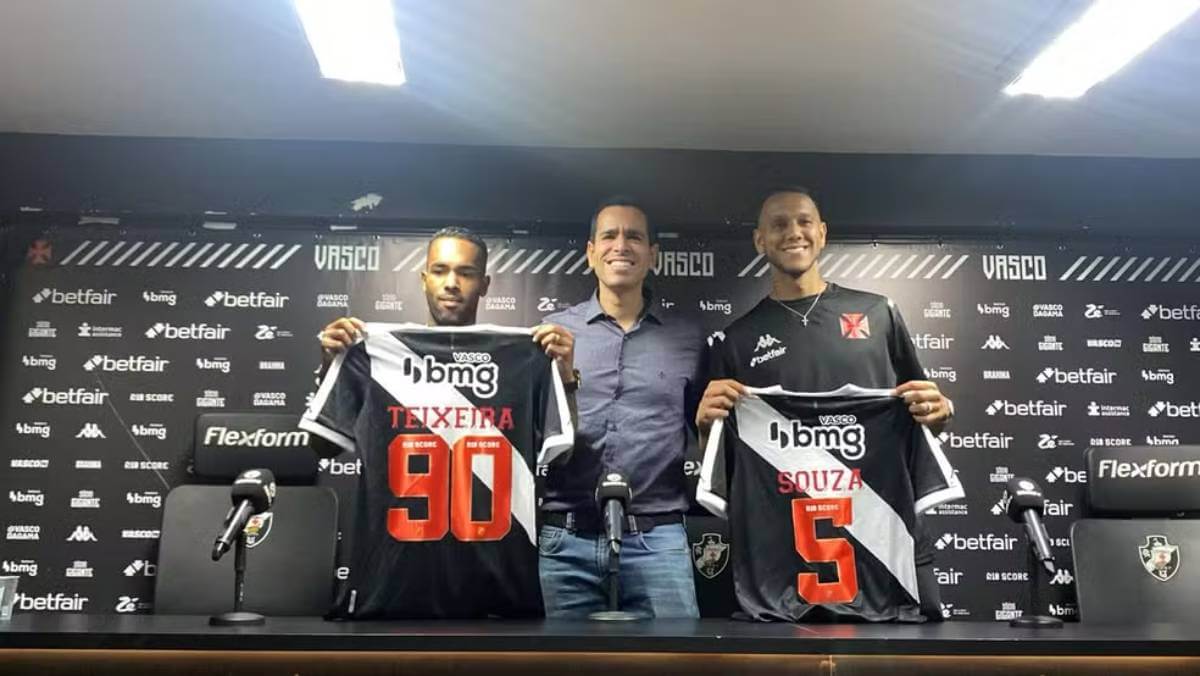 Apresentação de Souza e Alex Teixeira são apresentados no Vasco