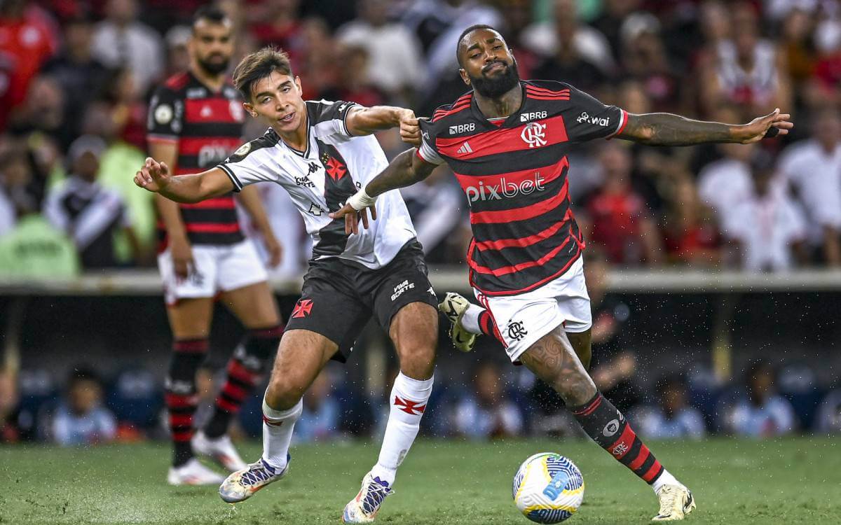 Sforza em lance contra o Gerson