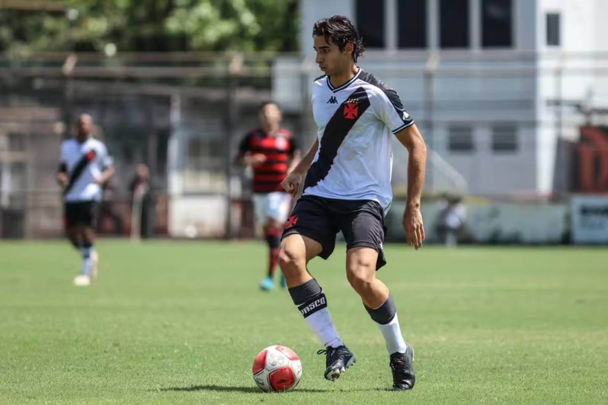 JP em Vasco x Flamengo pelo Sub-20