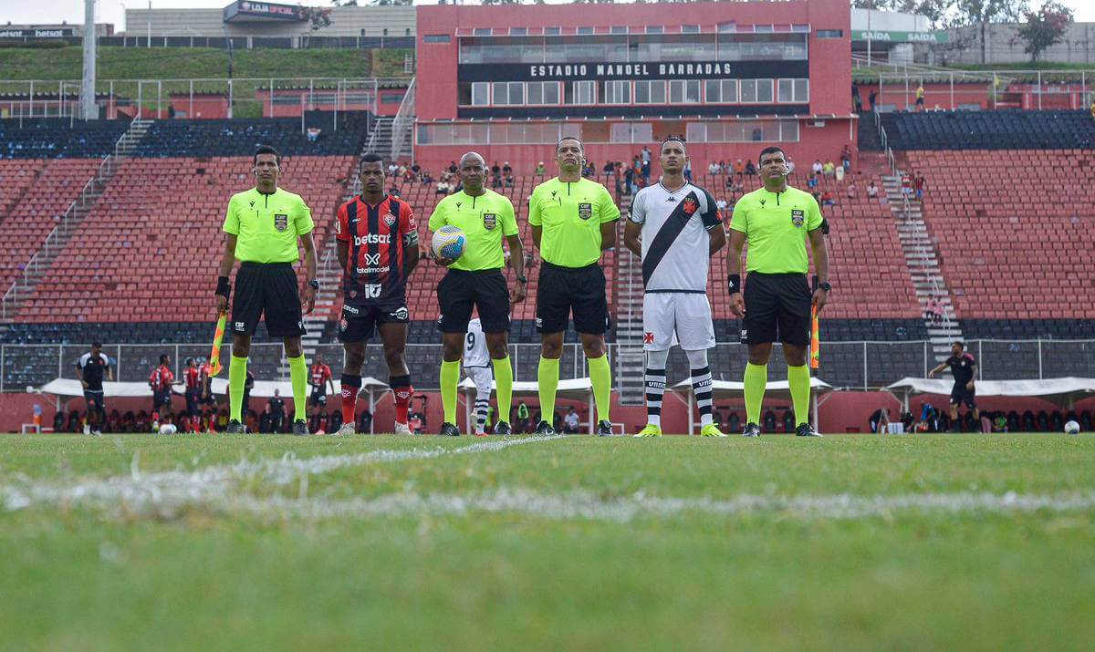 Vasco x Vitória pelo Brasileiro de Aspirantes