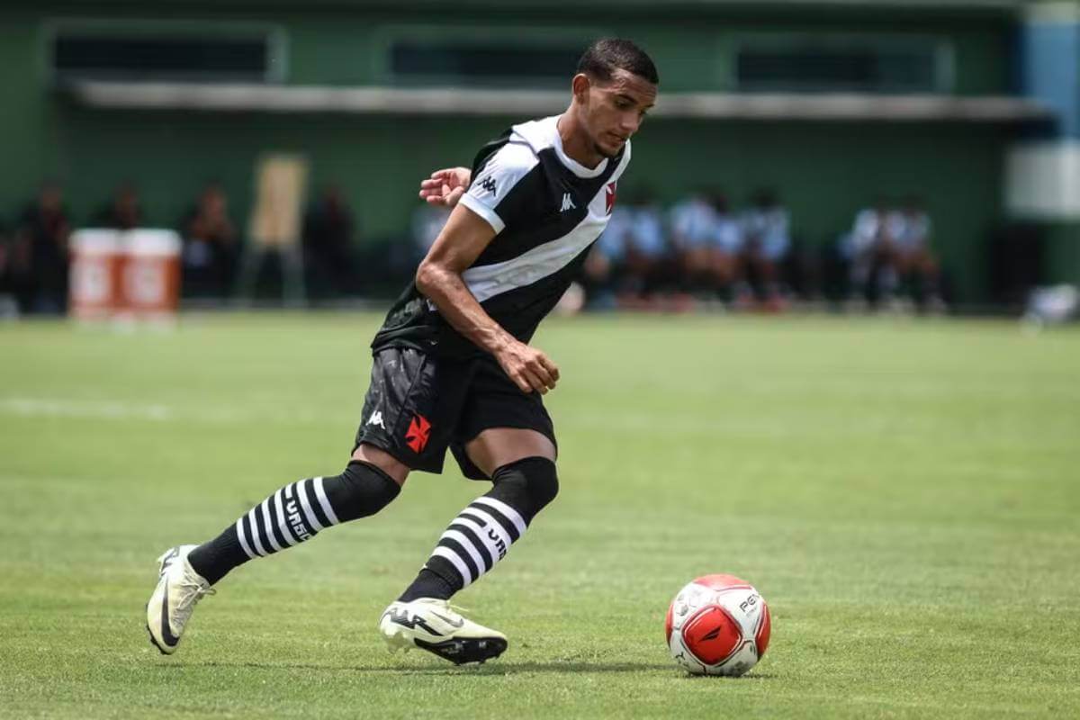 Breno, lateral-direito do Vasco