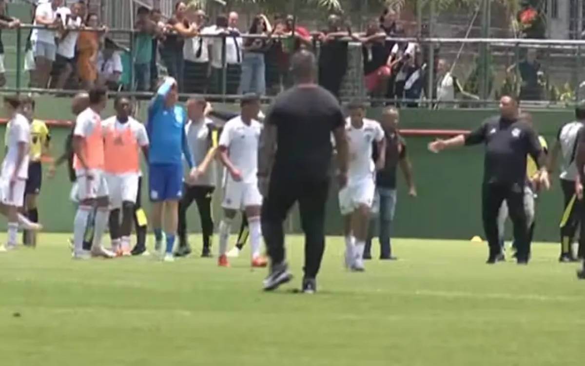 Confusão entre Vasco e Flamengo no Carioca Sub-17