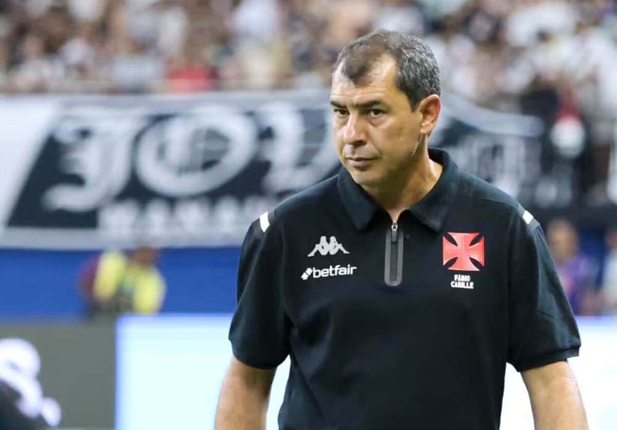 Carille em jogo do Vasco contra o Madureira