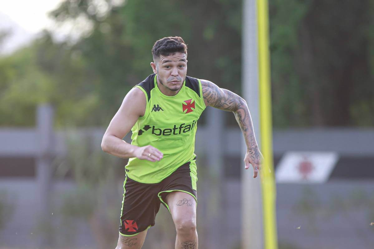 Adson em treino do Vasco da Gama