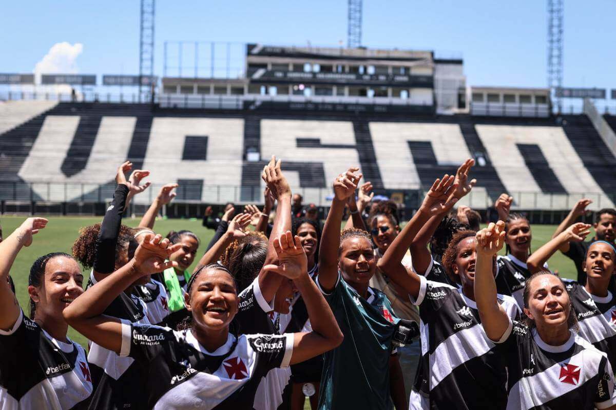 Feminino do Vasco empata com o Flamengo