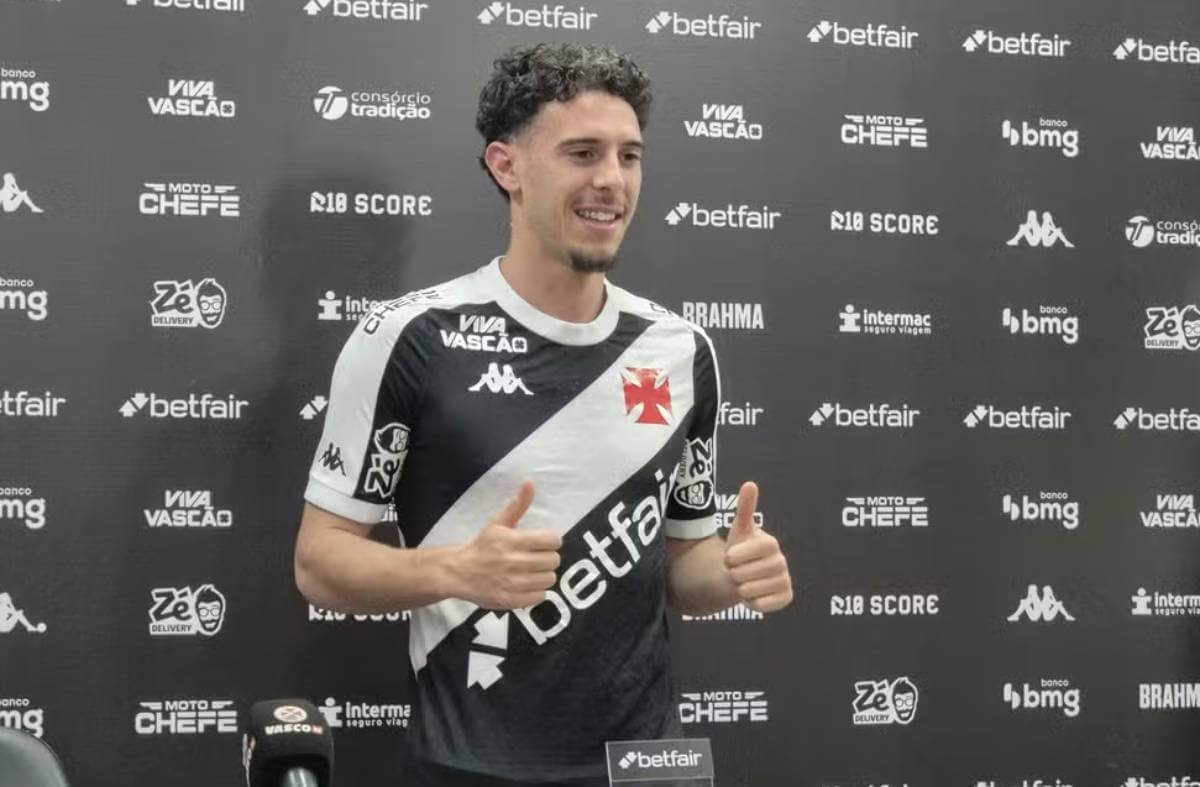 Nuno Moreira em apresentação pelo Vasco