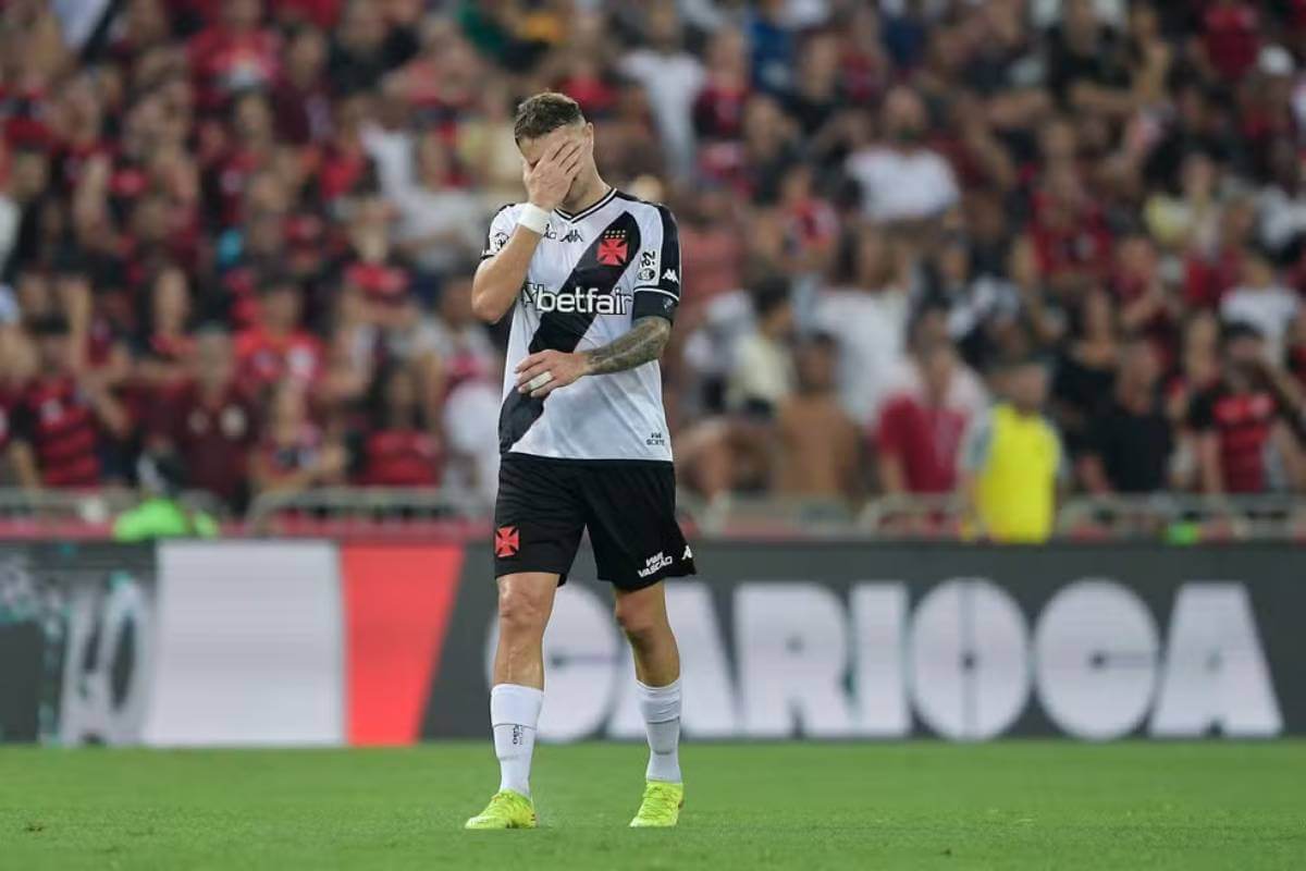 Vegetti em Flamengo x Vasco no Maracanã