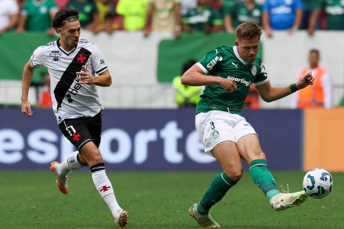 Nuno Moreira em jogo contra o Palmeiras