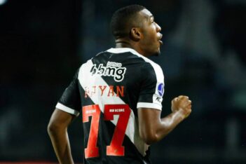 Rayan comemorando gol contra o Melgar