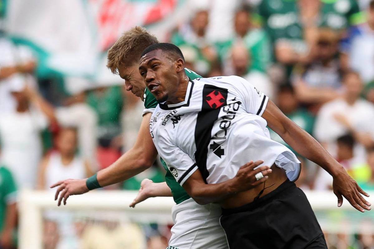 Rayan em jogo contra o Palmeiras