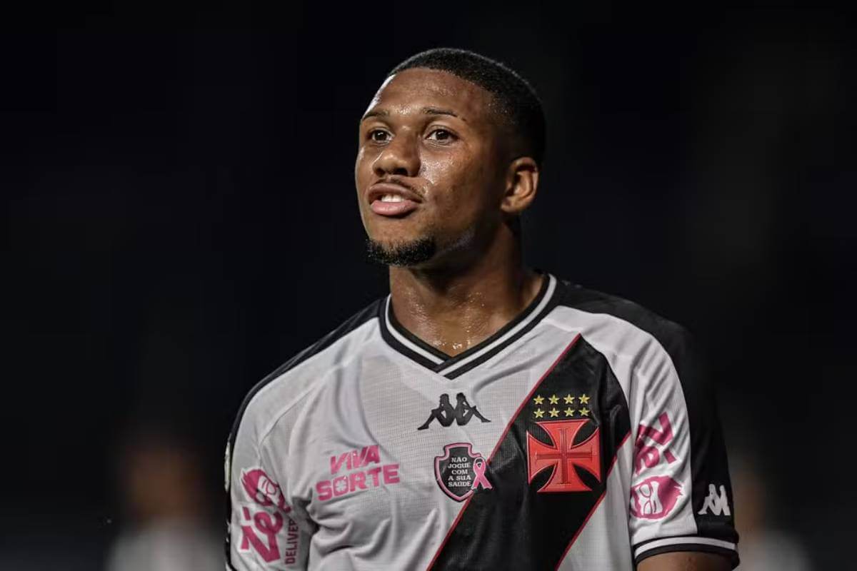 Leandrinho, lateral do Vasco
