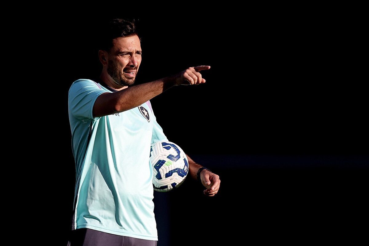Davide Ancelotti comanda primeiro treino no Botafogo
