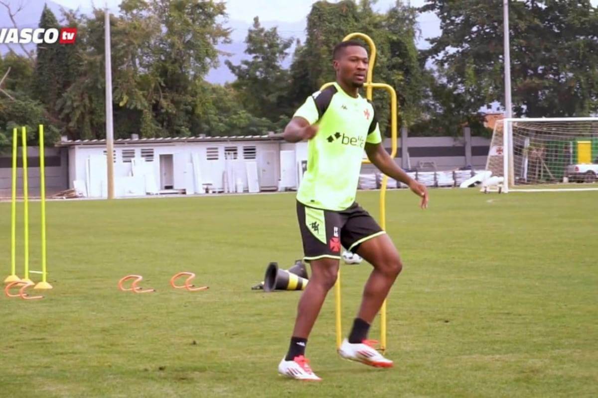 Loide em treino do Vasco