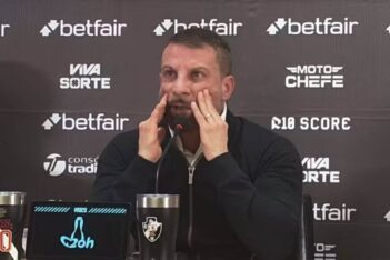 Pedrinho em entrevista coletiva