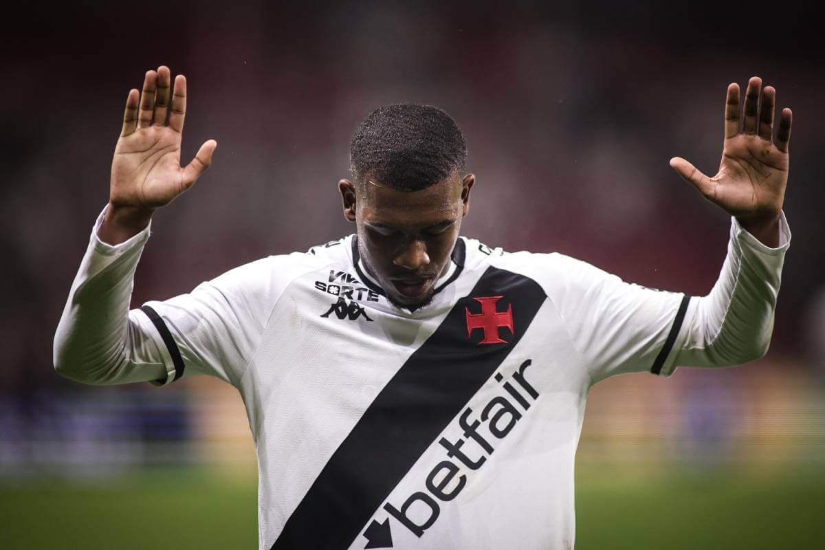 Rayan marca para o Vasco contra o Inter