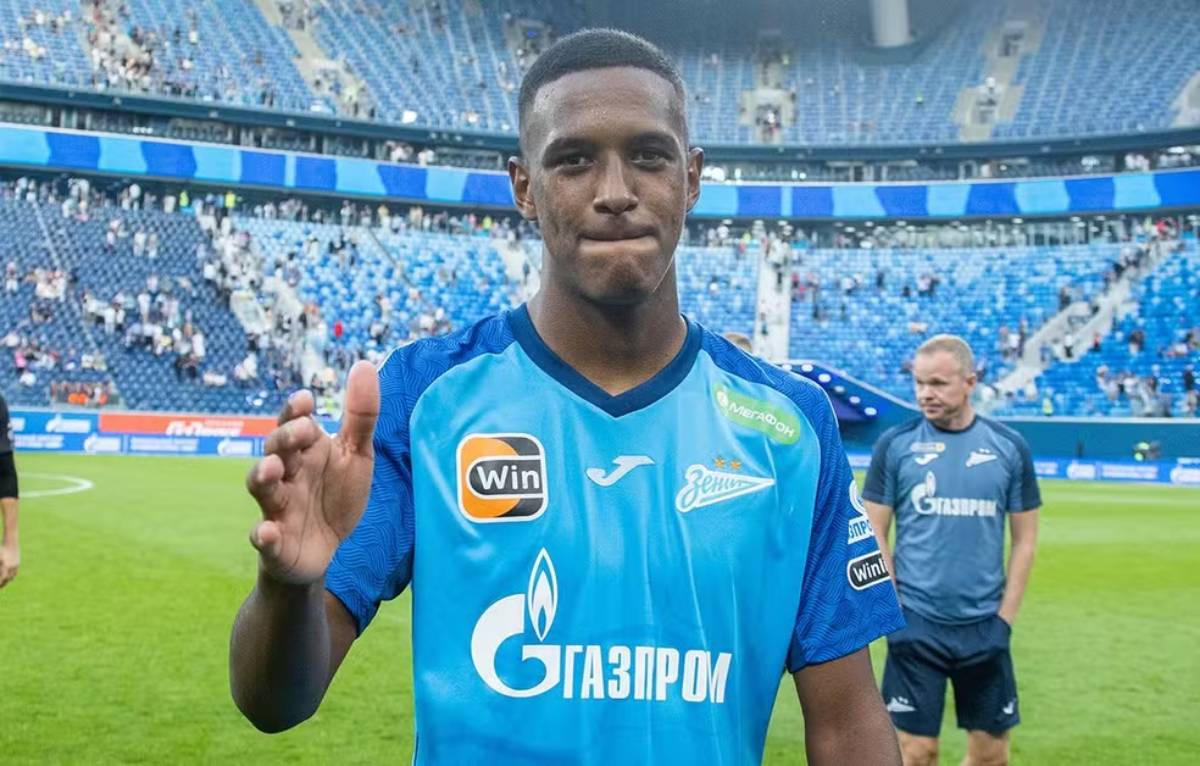 Robert Renan, zagueiro do Zenit