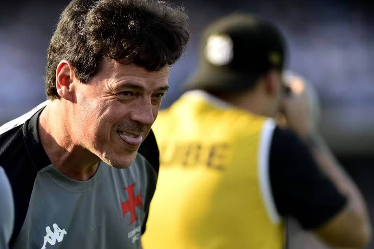 Fernando Diniz em Santos x Vasco no Morumbi