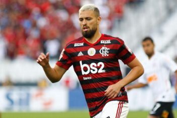 Léo Duarte cogitado no Vasco