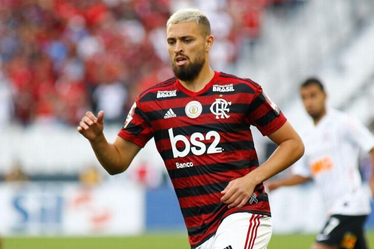 Léo Duarte cogitado no Vasco