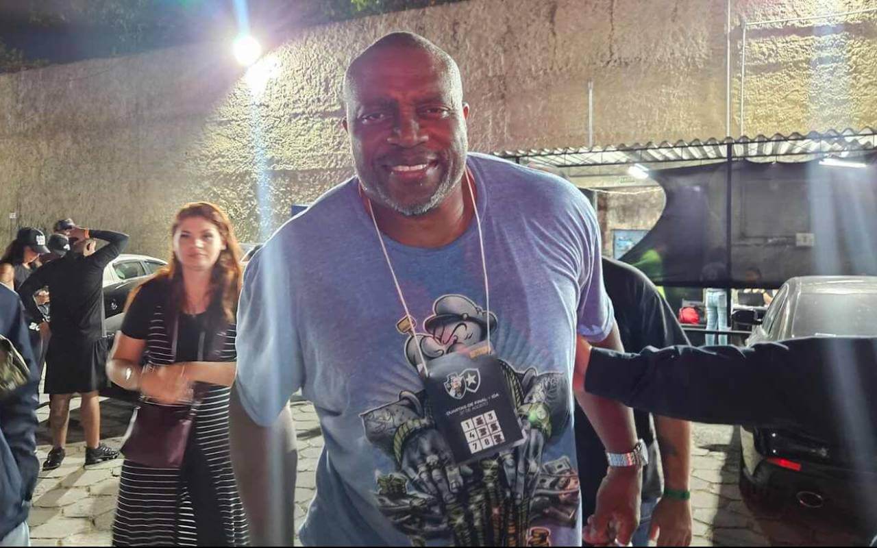 Ator Lester Speight esteve em São Januário