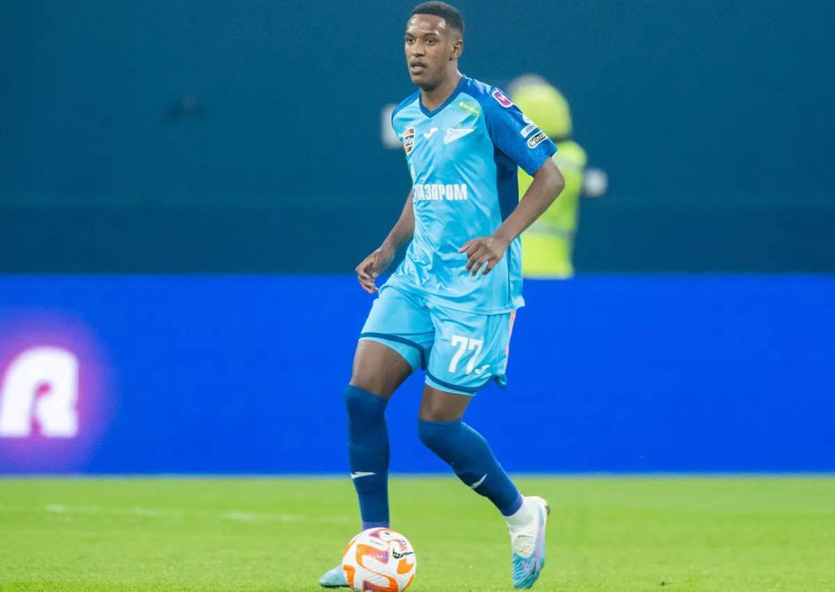 Robert Renan, zagueiro do Zenit