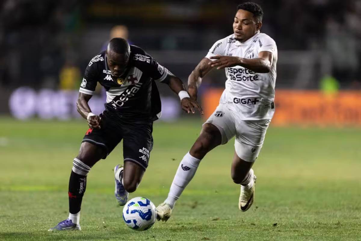 Andrés Gómez em jogo contra o Ceará