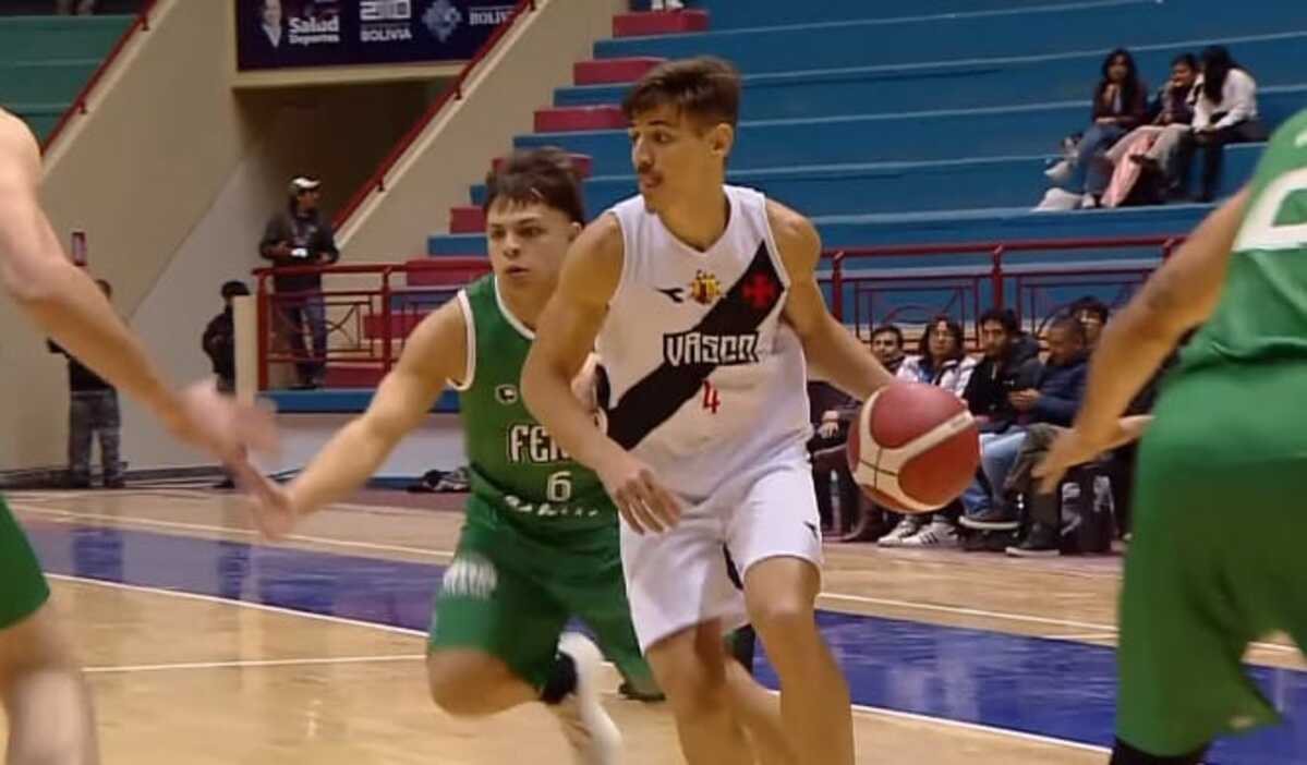 Vasco em ação na Liga Sul-Americana de Basquete