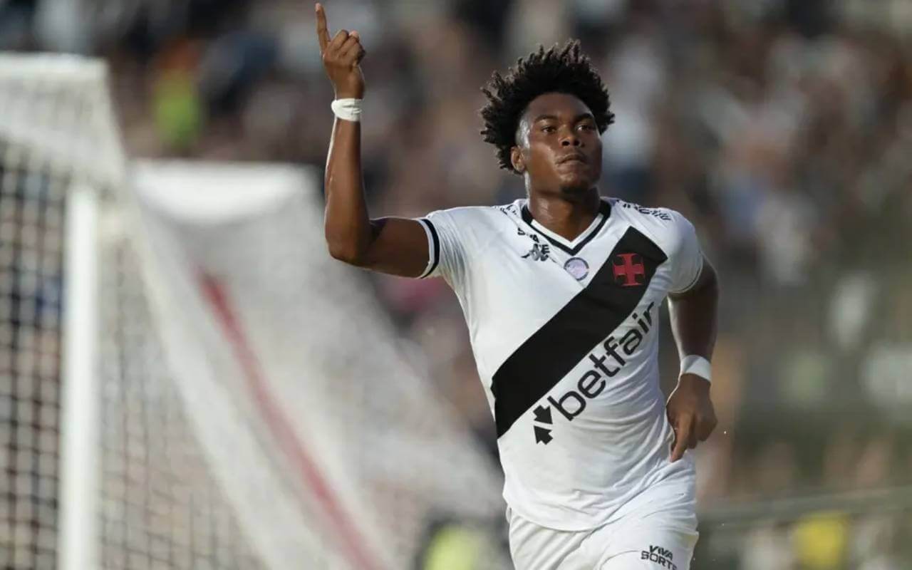 GB comemorando gol contra o Vitória