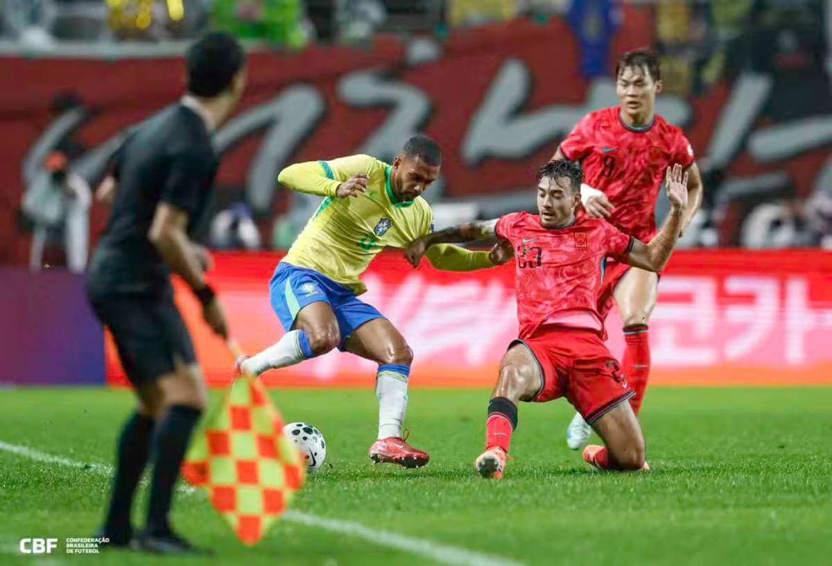 Paulo Henrique em Coreia do Sul x Brasil