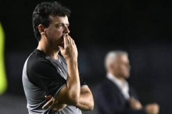 Fernando Diniz durante Vasco x São Paulo