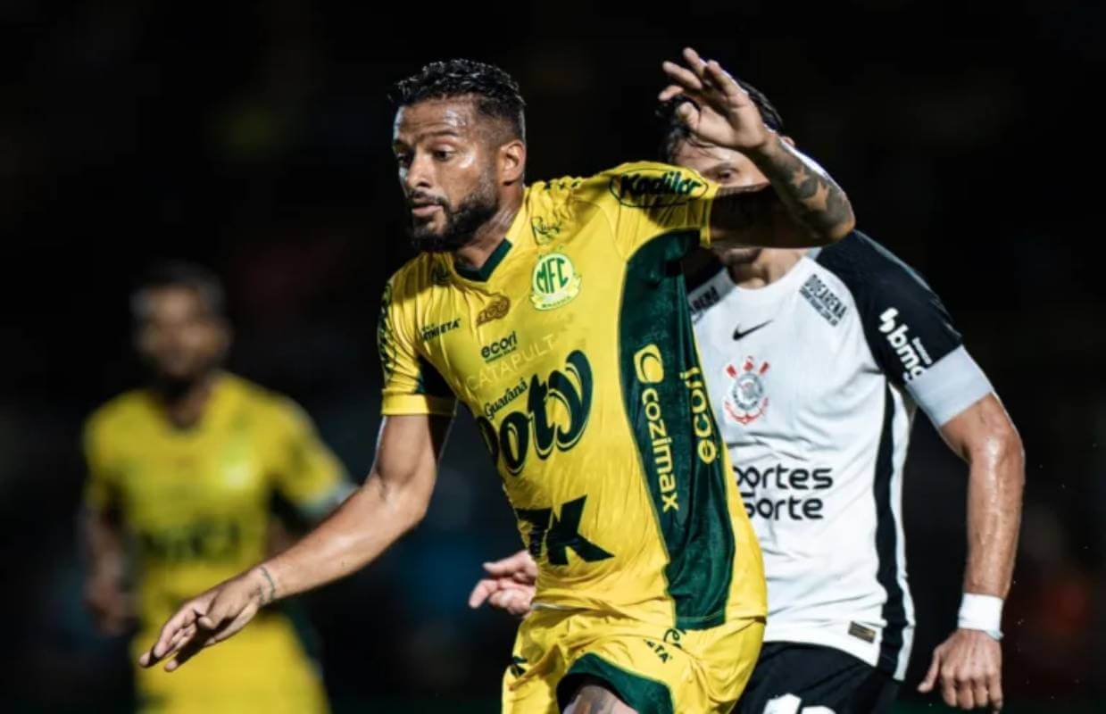 Reinaldo, lateral-esquerdo do Mirassol