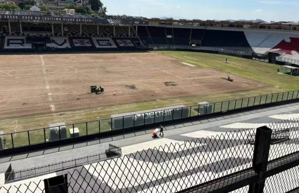 São Januário após remoção do gramado