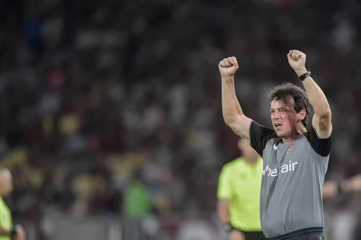 Diniz comemora classificação do Vasco