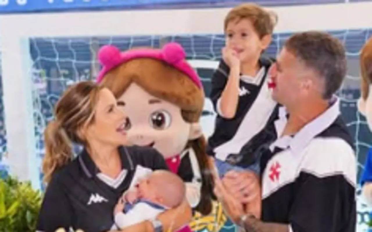 Vegetti celebra aniversário do filho com tema Vasco