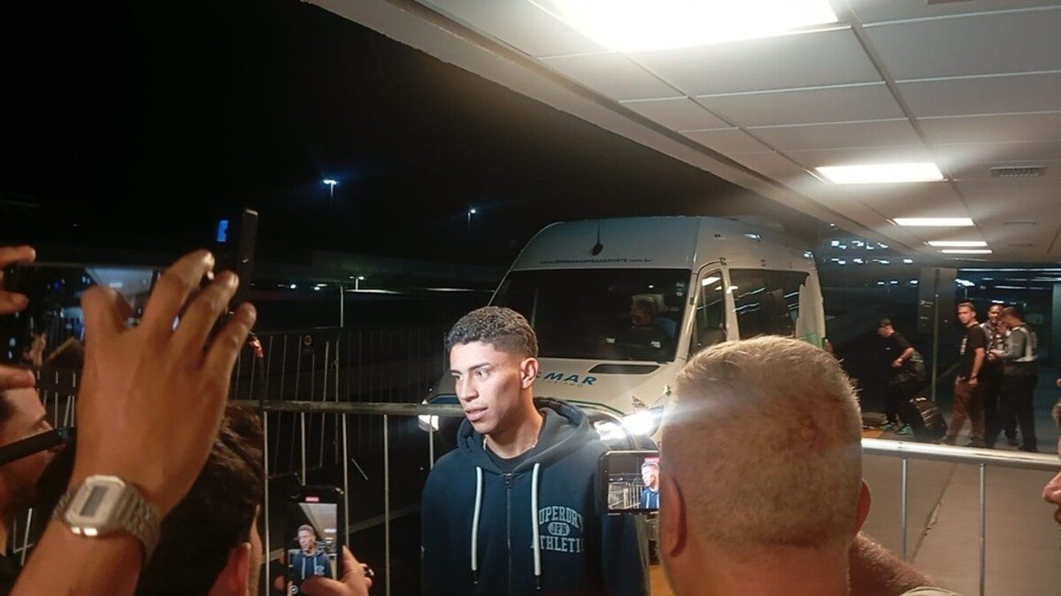 Primeiro reforço, Johan Rojas celebra chegada ao Vasco