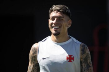 Alan Saldivia em treino pelo Vasco