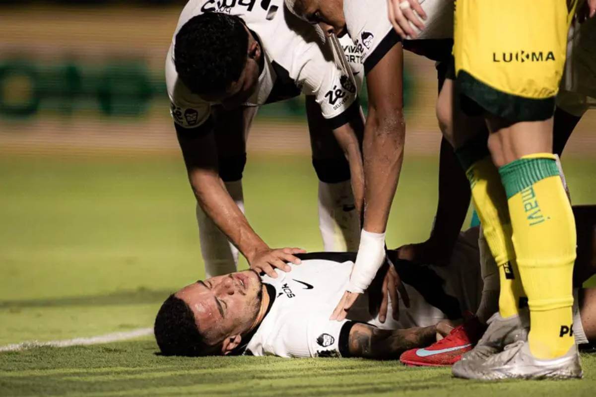 Coutinho após choque em Mirassol x Vasco