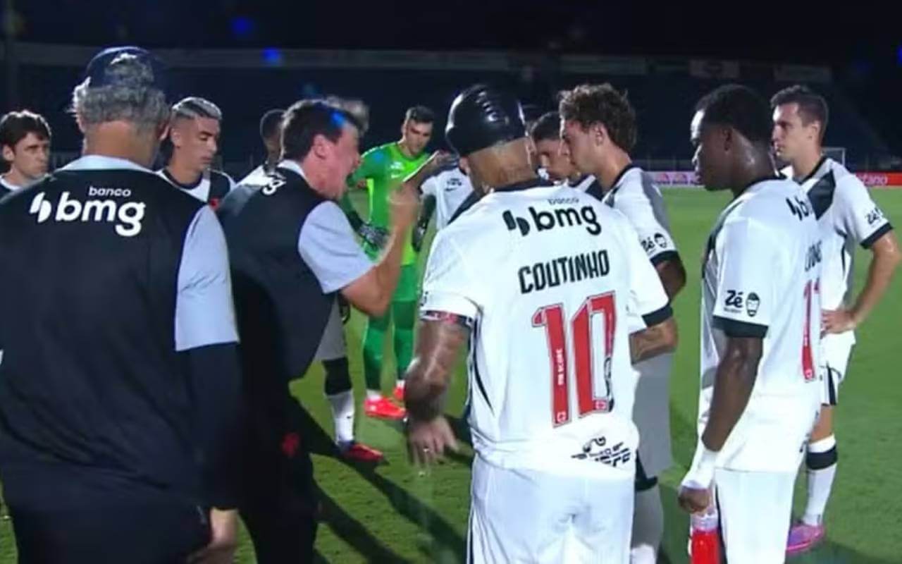 Diniz dá bronca no time em Vasco x Mirassol