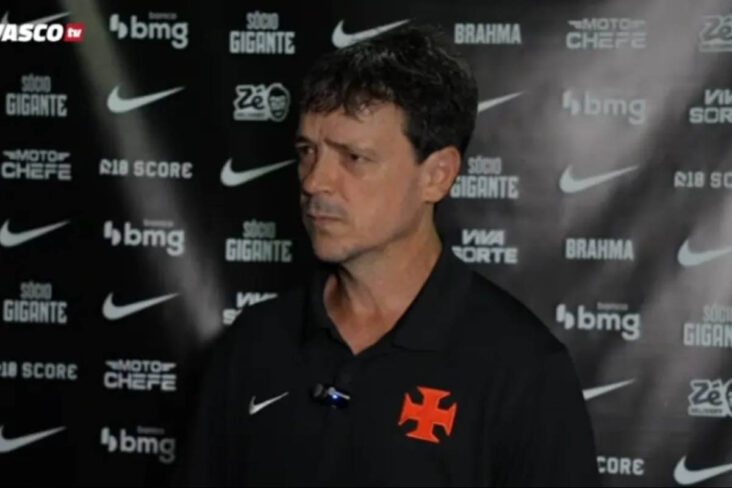 Fernando Diniz em entrevista coletiva do Vasco