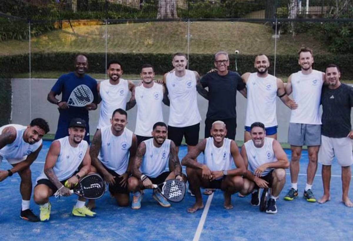 Jogadores de Vasco e Botafogo