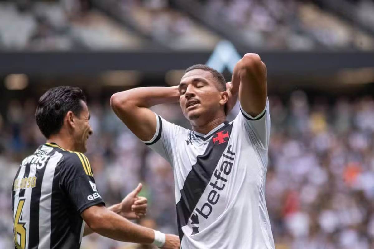 Mateus Carvalho em jogo pelo Vasco
